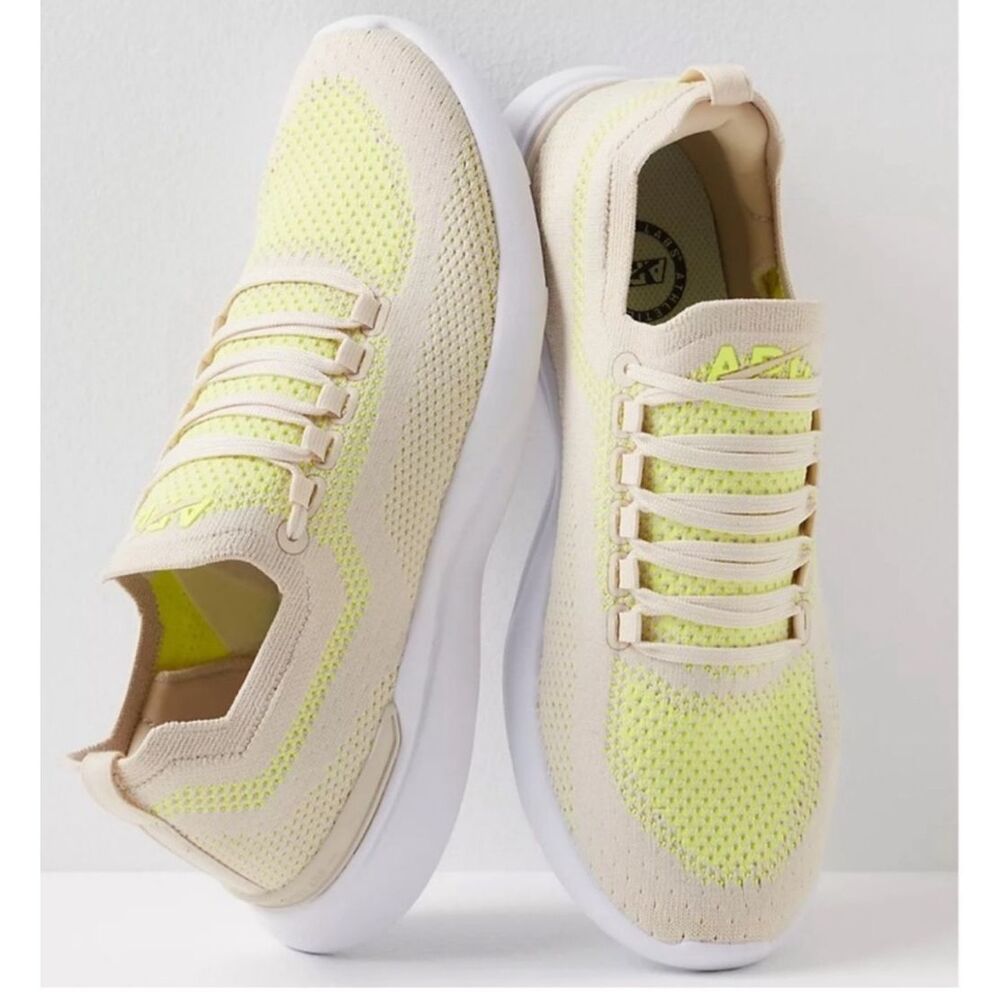 APL Women’s Techloom Breeze in Beach/ Energy/ White Size 8
